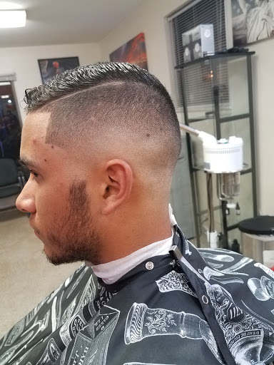 Barber Shop «DCB Barber Shop - Barber Shop Hispano», reviews and photos, 1545 E Olive Rd, Pensacola, FL 32514, USA