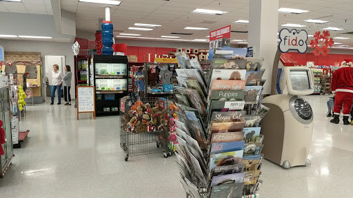 Pet Supply Store «Petco Animal Supplies», reviews and photos, 8111 W Broward Blvd, Plantation, FL 33324, USA