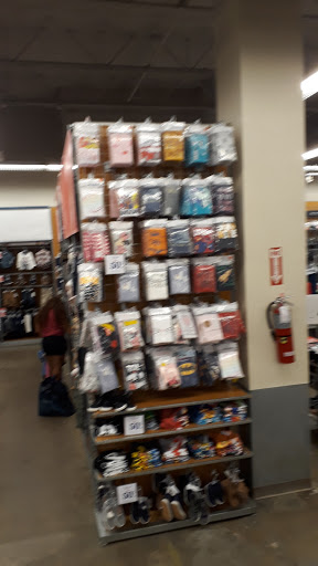 Clothing Store «Old Navy», reviews and photos, 7795 W Flagler St, Miami, FL 33144, USA