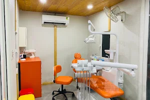 Modern Dental Multispeciality Clinic | Dentist in New Gurgaon | Dentist Near New Gurgaon image