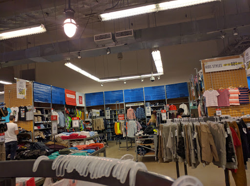 Clothing Store «Old Navy», reviews and photos, 3115 SW Cedar Hills Blvd, Beaverton, OR 97005, USA
