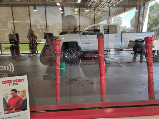 Tire Shop «Discount Tire Store - Blaine, MN», reviews and photos, 9450 Baltimore St NE, Blaine, MN 55449, USA