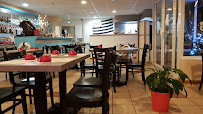 Atmosphère du Restaurant Les 2 Terrasses, Brasserie de la Gare à Béligneux - n°4