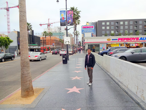Auto Parts Store «Pep Boys Auto Parts & Service», reviews and photos, 6125 Hollywood Blvd, Hollywood, CA 90028, USA