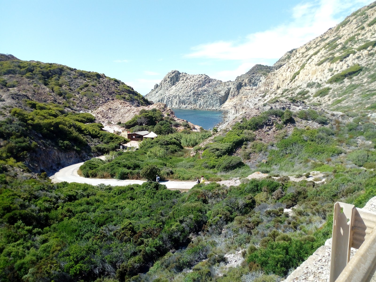 Cala Fico beach'in fotoğrafı biraz temiz temizlik seviyesi ile
