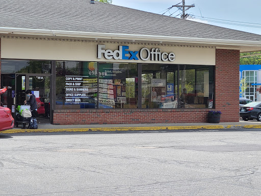 FedEx Office Print & Ship Center, 391 S Broadway Suite A, Salem, NH 03079, USA, 