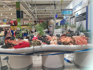 Photo n°4 de Centre Commercial Carrefour Saint-Jacques à Montluçon ()