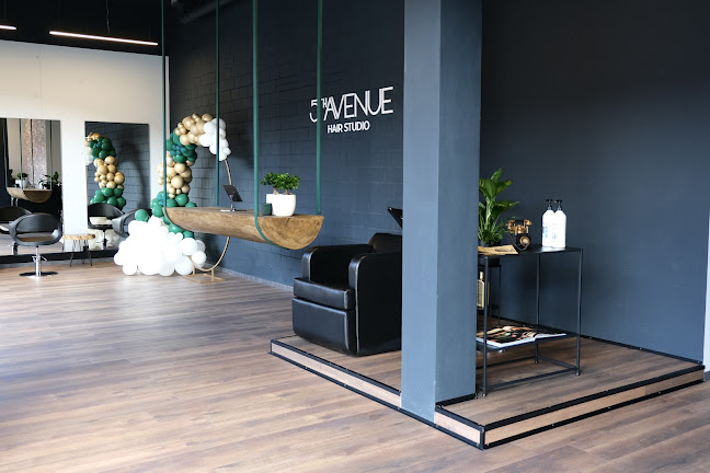 Rezensionen über 5th Avenue Hair Studio in Emmen - Friseursalon