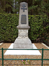 Photo n°11 de Char 2ème DB à Mézières-sur-Ponthouin ()