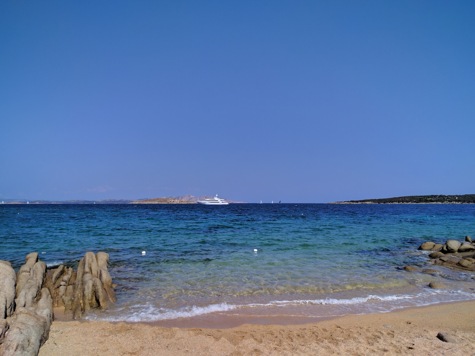 Foto di Spiaggia Liscia di Vacca II con baia piccola