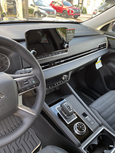 Mitsubishi Dealer «Mitsubishi North», reviews and photos, 8600 High St, Columbus, OH 43235, USA