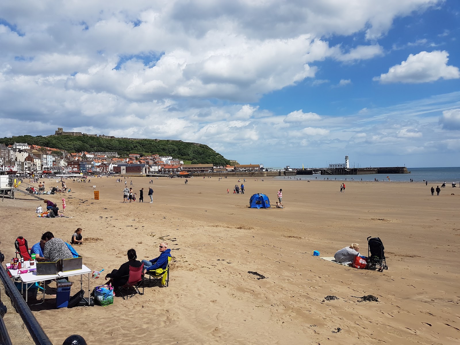 Scarborough Plajı'in fotoğrafı çok temiz temizlik seviyesi ile