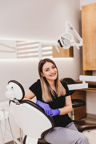 Star Dental Clinic-Dr. Madalina Olteanu - Dentist