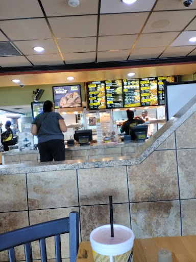 American Restaurant «Golden Chick», reviews and photos, 202 S Cedar Ridge Dr, Duncanville, TX 75116, USA