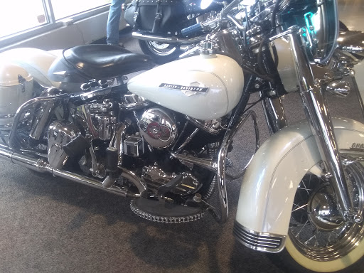 Harley-Davidson Dealer «Warren Harley-Davidson», reviews and photos, 2102 Elm Rd, Cortland, OH 44410, USA