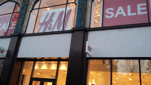 Clothing Store «H&M», reviews and photos, 2 S 69th St, Upper Darby, PA 19082, USA