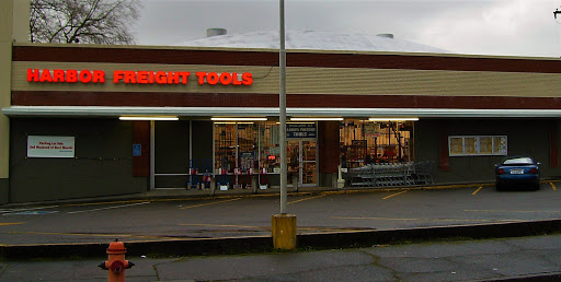 Harbor Freight Tools, 1335 N Mason St, Portland, OR 97217, USA, 