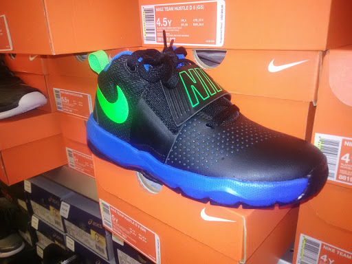 Shoe Store «Shoe Carnival», reviews and photos, 466 Pinnacle Pkwy, Bristol, TN 37620, USA