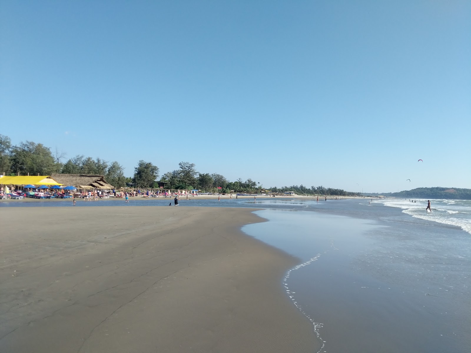 Morjhim Beach的照片 带有长直海岸