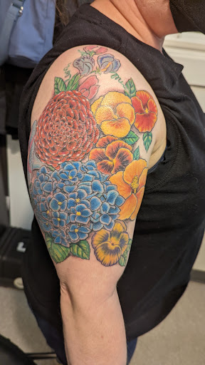 Tattoo Shop «True Love Art Gallery & Tattoo», reviews and photos, 1525 Summit Ave, Seattle, WA 98122, USA