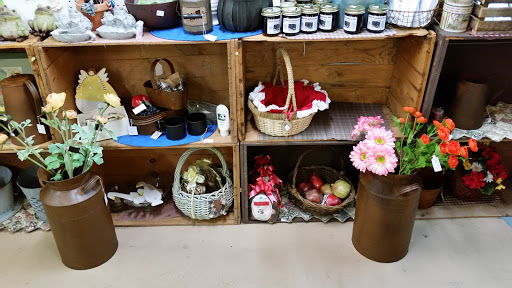 Home Goods Store «Olde Factory», reviews and photos, 139 S Hanover St, Hummelstown, PA 17036, USA