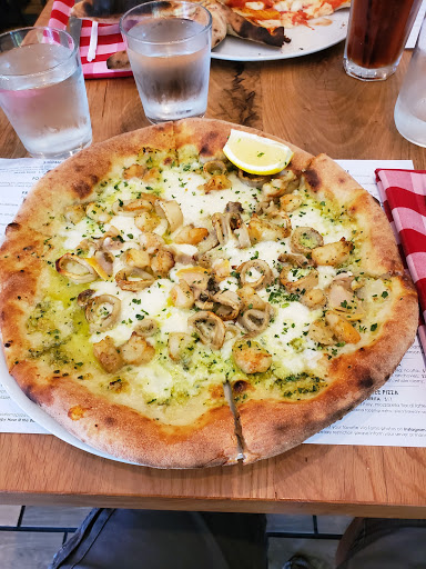 Via Forno Wood Fired Pizza & Vinoteca image 8
