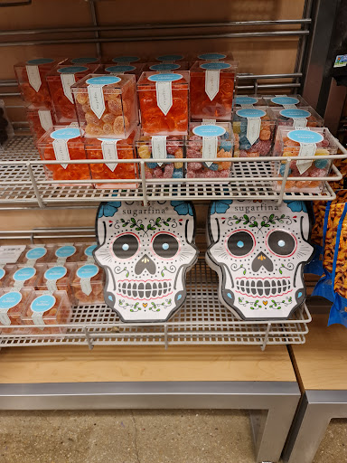 Department Store «Nordstrom Rack Chicago Avenue», reviews and photos, 101 E Chicago Ave, Chicago, IL 60611, USA