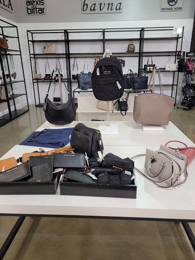 Department Store «Saks OFF 5TH», reviews and photos, 1650 Premium Outlet Blvd #1600, Aurora, IL 60502, USA