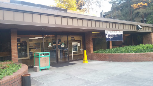 Post Office «United States Postal Service», reviews and photos, 721 4th Ave, Kirkland, WA 98033, USA