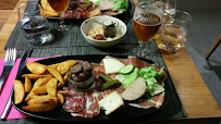Charcuterie du Restaurant Le Taravo - Brasserie - bar - terrasse à Meylan - n°2