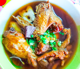 ร้านก๋วยเตี๋ยวตีนไก่ตลาดเก่า photo