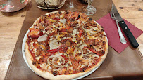 Plats et boissons du Pizzeria ENTRE-NOUS PIZZA AMBON - n°4