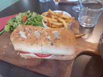 Sandwich au poulet du Restaurant français Le Moulin Moine à Jallais - n°6