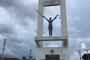 Monument to the Constitution of El Salvador image