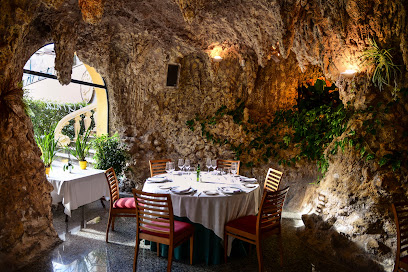 Restaurante La Gruta Gastronómica - C/ Sant Nicolau, 19, 03801 Alcoi, Alicante, Spain