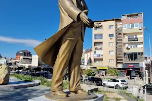 Statue of Ibrahim Rugova image