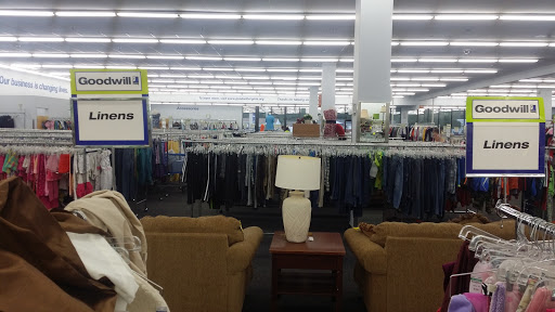 Thrift Store «Goodwill Windsor Woods Retail Store», reviews and photos, 229 S Rosemont Rd, Virginia Beach, VA 23452, USA