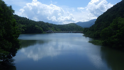 菅平湖