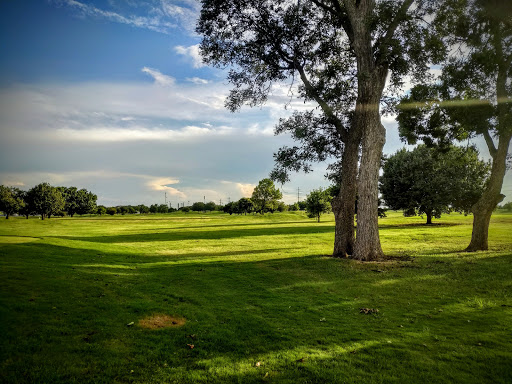 Golf Course «Oak Hollow Golf Course», reviews and photos, 3005 N McDonald St, McKinney, TX 75071, USA