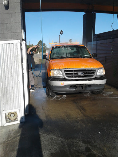 Car Wash «Surf City Car Wash», reviews and photos, 6001 Edinger Ave, Huntington Beach, CA 92647, USA