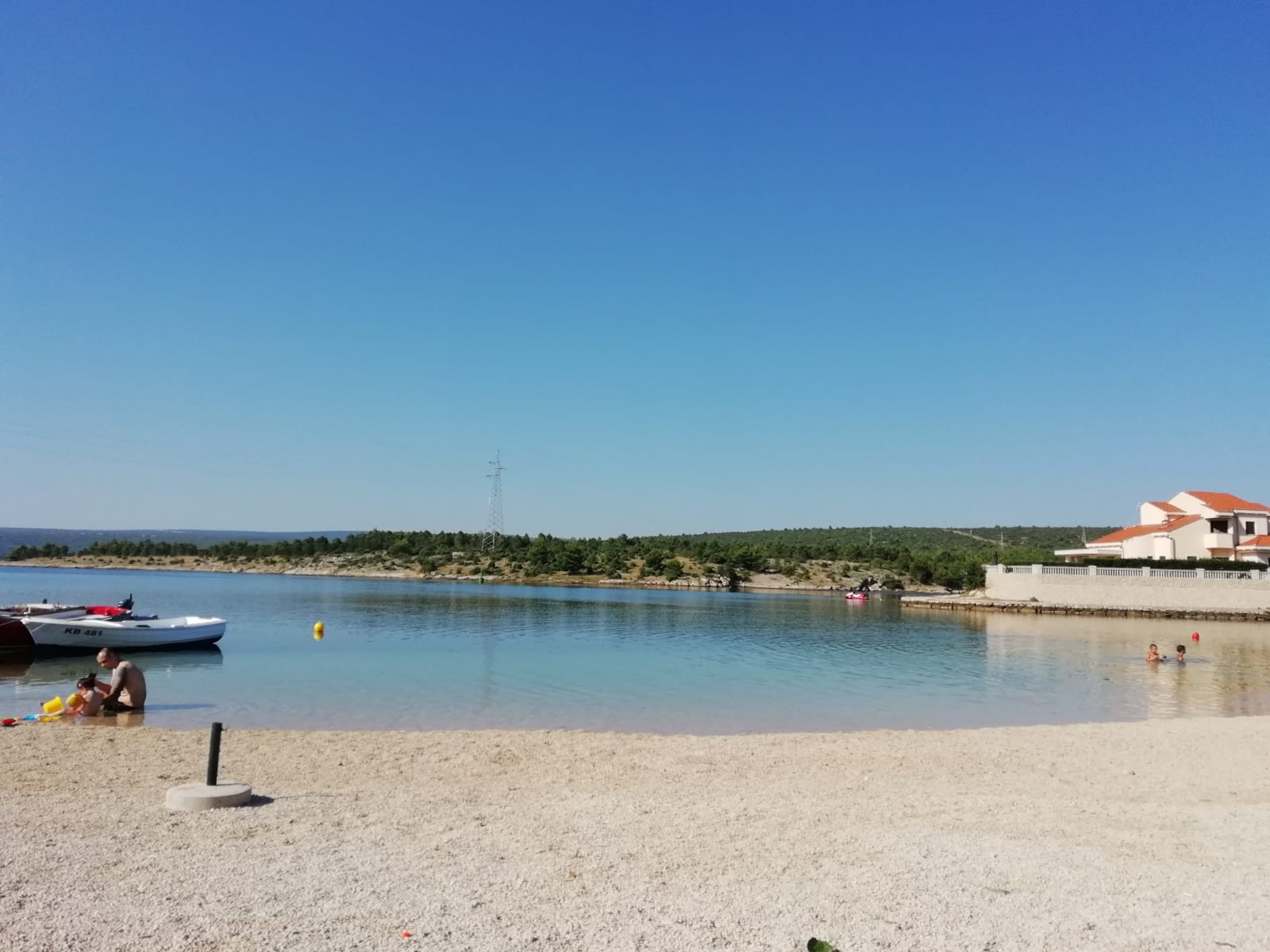 Photo de Ribnica beach zone des équipements