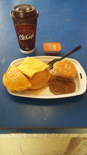 Auto Parts Store «Carquest Auto Parts», reviews and photos, 4900 Georgia Ave NW, Washington, DC 20011, USA