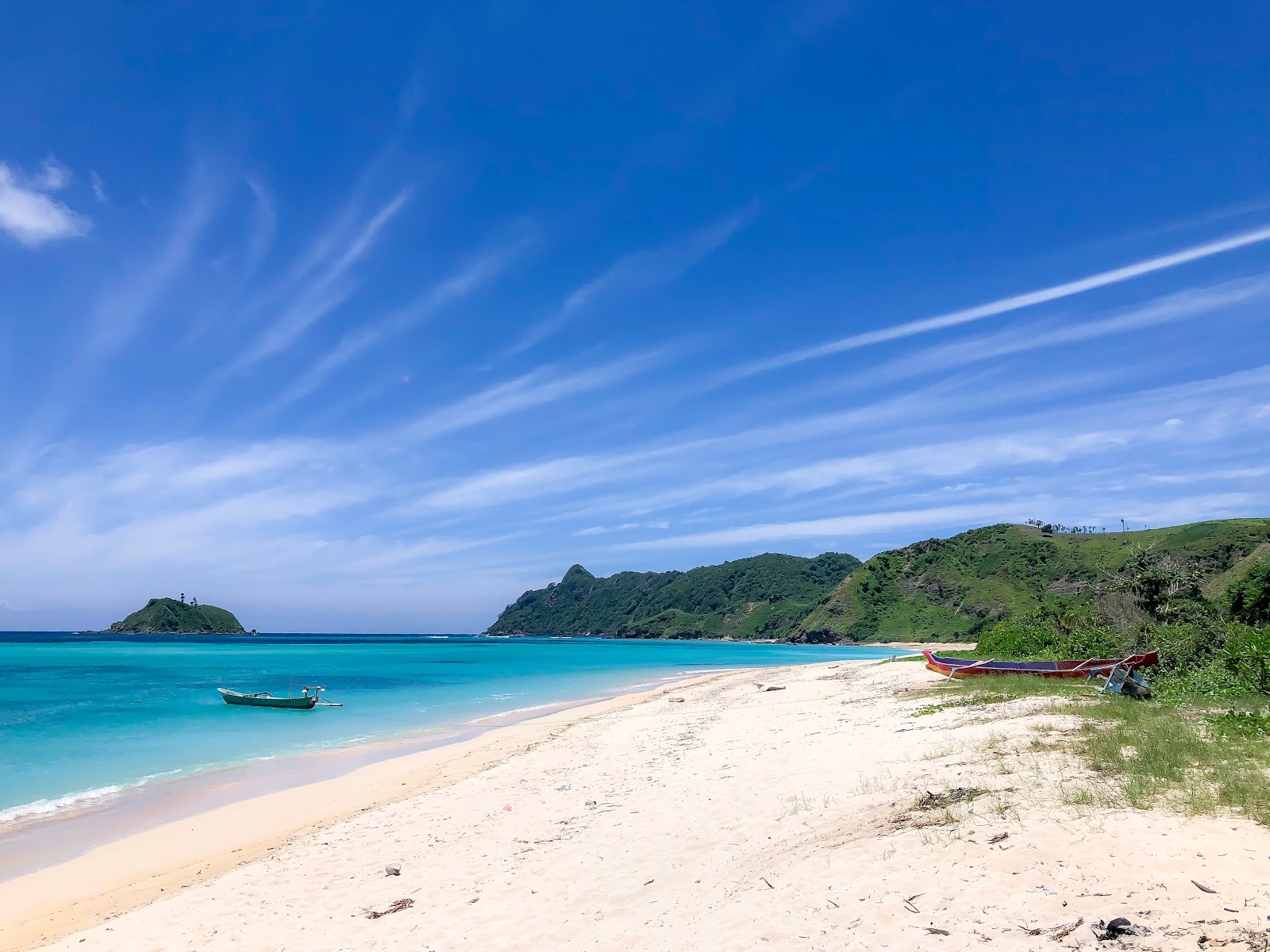 Foto di Pengantap Beach con una superficie del sabbia luminosa