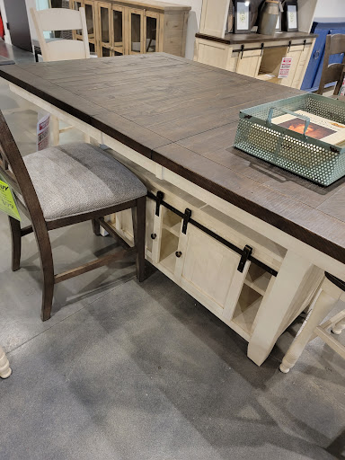 Furniture Store «The Tin Shed - Furniture by Kloss», reviews and photos, 135 Poplar St, Highland, IL 62249, USA