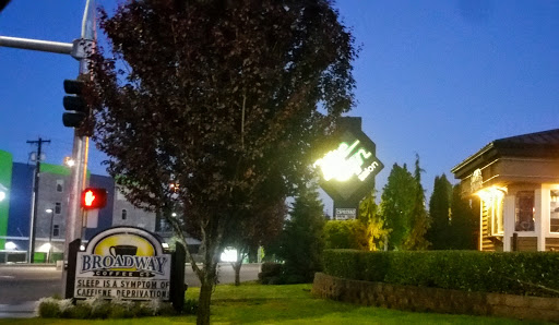 Broadway Coffee Co, 8300 Beverly Blvd, Everett, WA 98203, USA, 