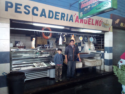 mercado Particular 'El Farolito' Y 'Pescaderia Angelmo'