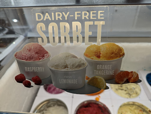 Ice Cream Shop «Carvel», reviews and photos, 305 Valley Rd, Wayne, NJ 07470, USA