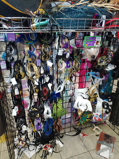 Thrift Store «Goodwill Donation Xpress», reviews and photos, 7800 South US Highway 17/92 #164, Casselberry, FL 32730, USA