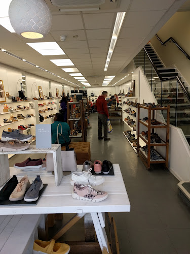 Reviews of Clarks in Southampton - Shoe store