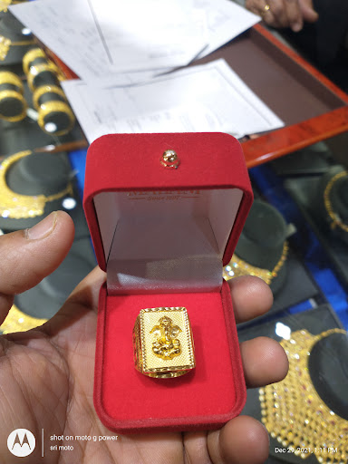 Jewelry Store «Malani Jewelers, Dallas (TX) - 22Kt Gold & Diamond Jewelry», reviews and photos, 300 S Central Expy, Richardson, TX 75080, USA